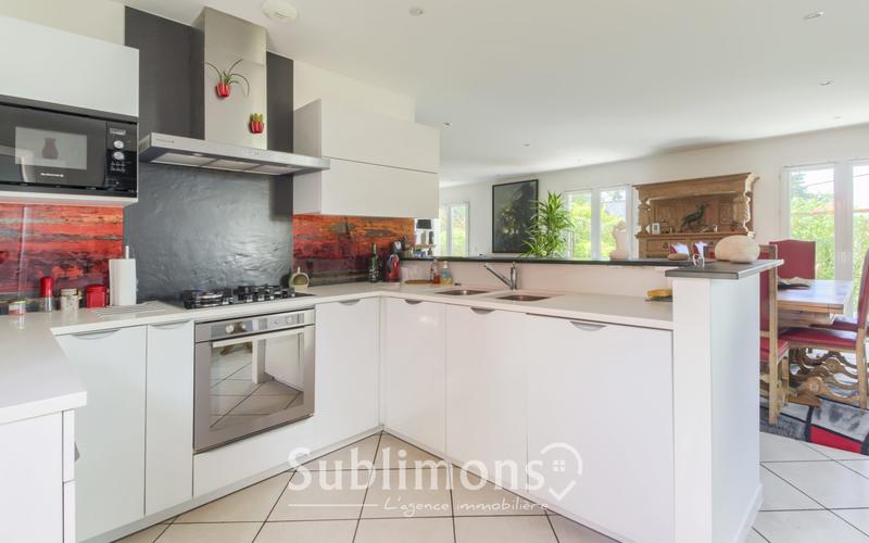 Maison - 140 m² - 7 pièces