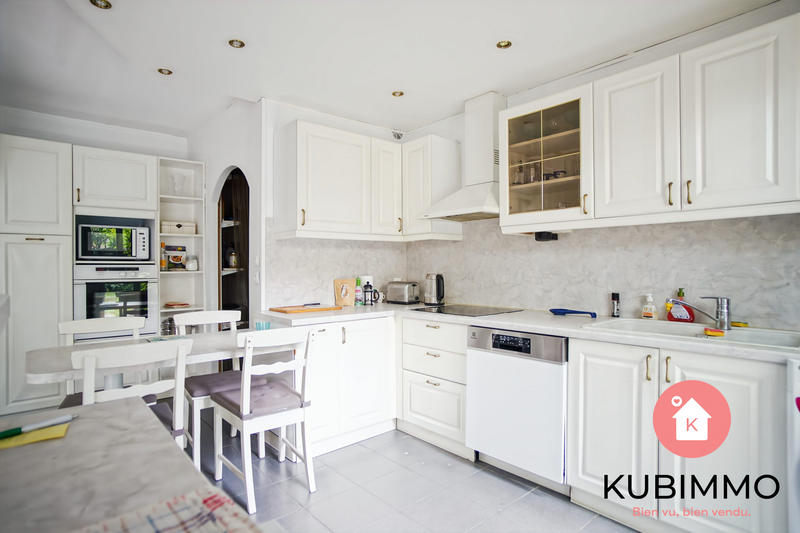 Appartement - 104 m² - 5 pièces