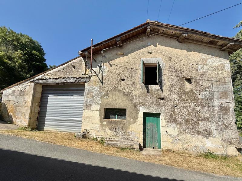 Maison - 377 m² - 6 pièces