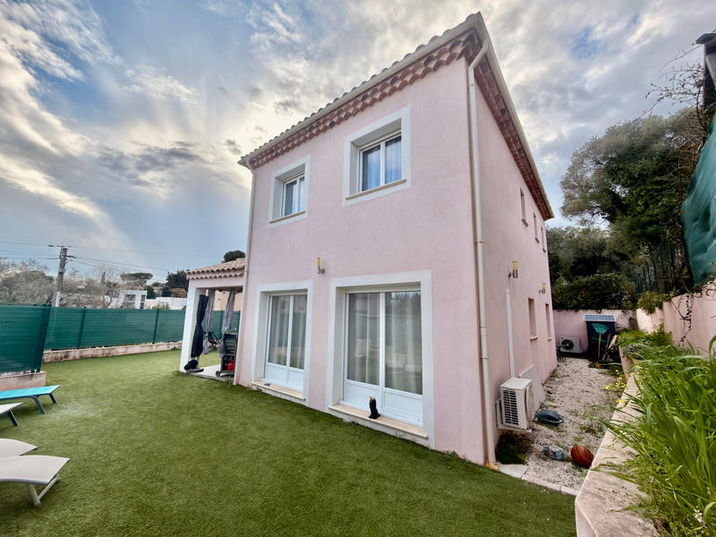 Maison - 110 m² - 4 pièces