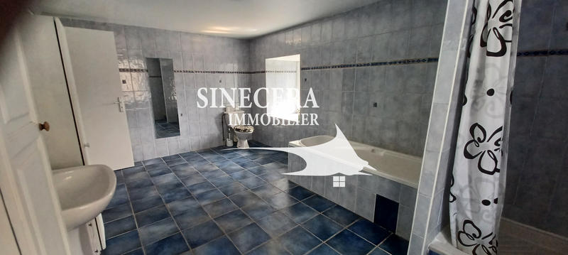 Maison - 240 m² - 7 pièces