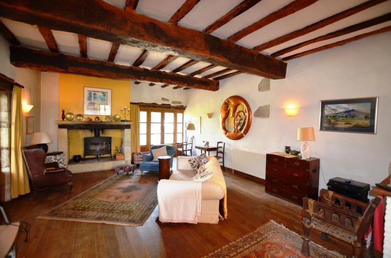 Propriété - 477 m² - 12 pièces