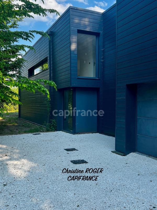 Maison - 268 m² - 8 pièces