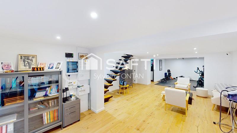 Maison - 200 m² - 7 pièces