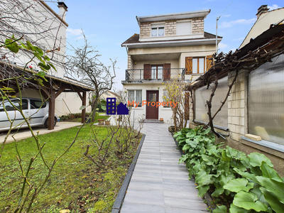 Maison - 130 m² - 7 pièces