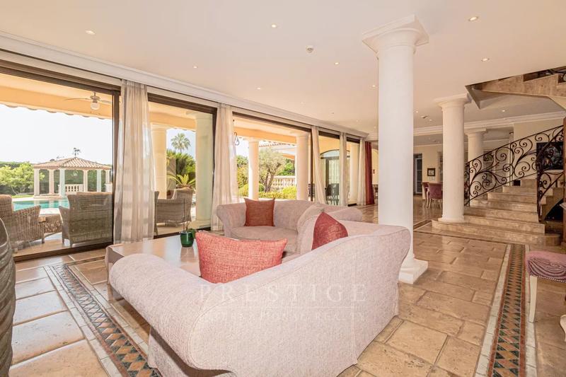 Maison - 347 m² - 7 pièces