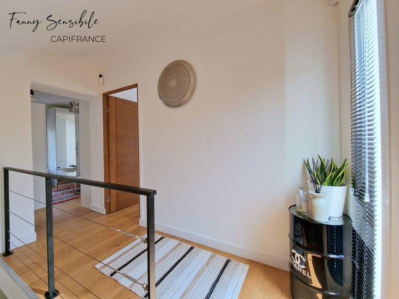 Maison - 140 m² - 5 pièces