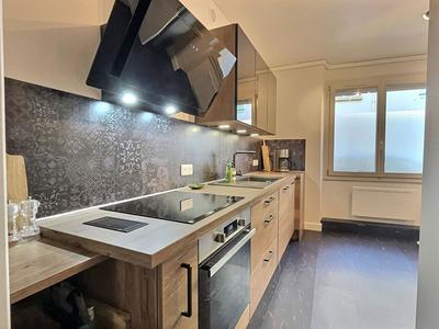 Maison - 133 m² - 6 pièces