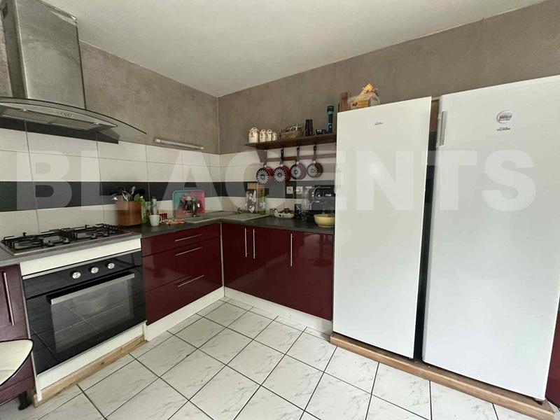 Maison - 91 m² - 5 pièces