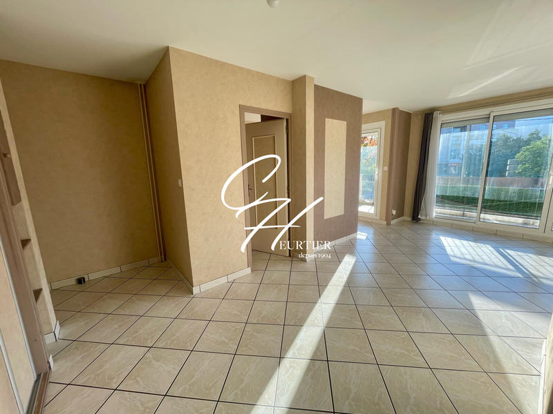 Appartement - 96 m² - 5 pièces