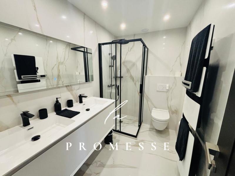 Appartement - 140 m² - 5 pièces