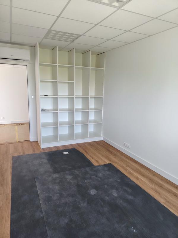 Bureau - 87 m² - 5 pièces
