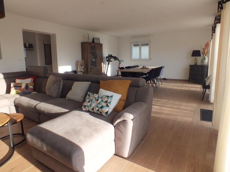 Maison - 198 m² - 7 pièces