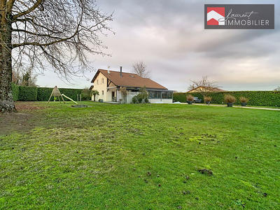 Maison - 201 m² - 6 pièces