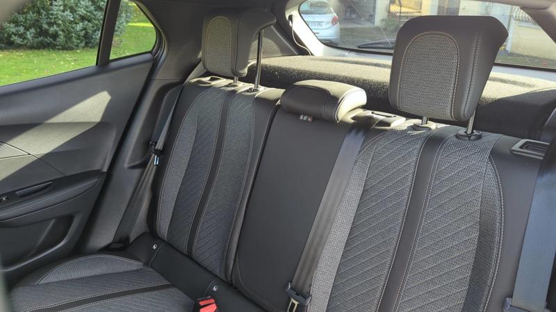 Peugeot 2008 1.2 Hybrid 136 e-Dcs6 Allure