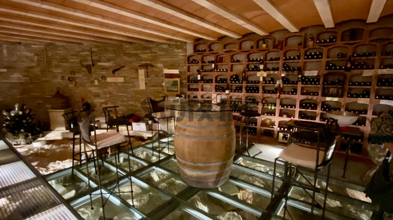 Villa - 377 m² - 8 pièces