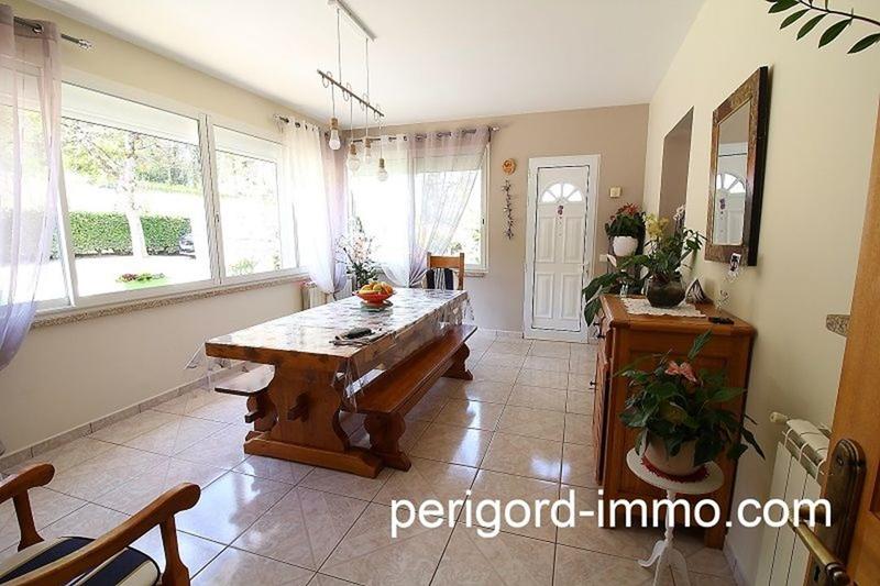 Maison traditionnelle - 275 m² - 14 pièces