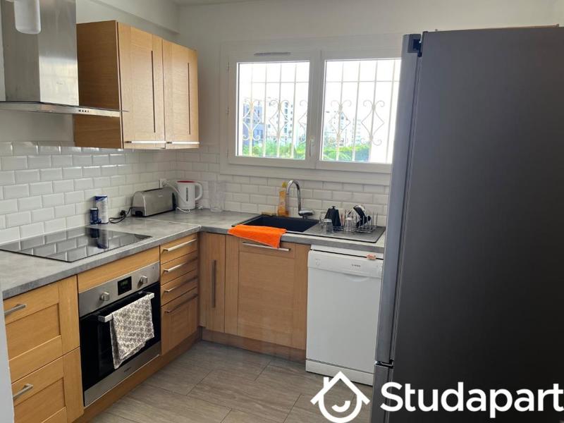 Appartement - 80 m² - 4 pièces