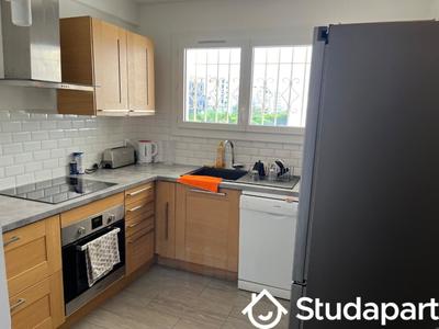 Appartement - 80 m² - 4 pièces