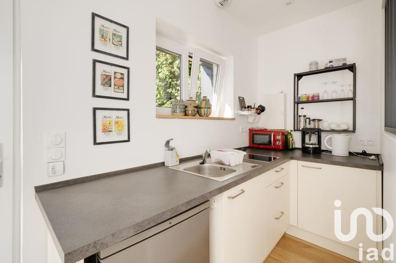 Maison - 240 m² - 8 pièces