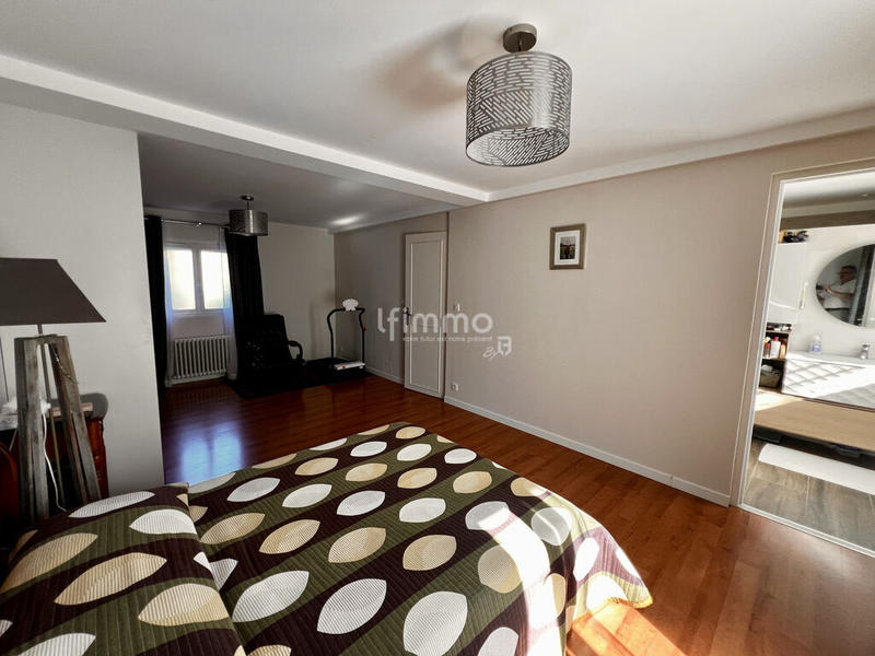 Pavillon - 165 m² - 6 pièces