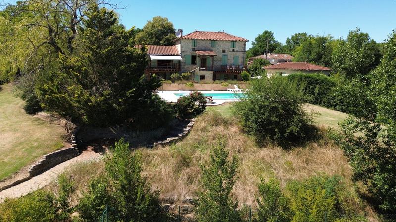 Maison - 262 m² - 10 pièces