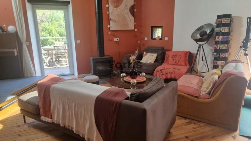 Moulin - 235 m² - 8 pièces