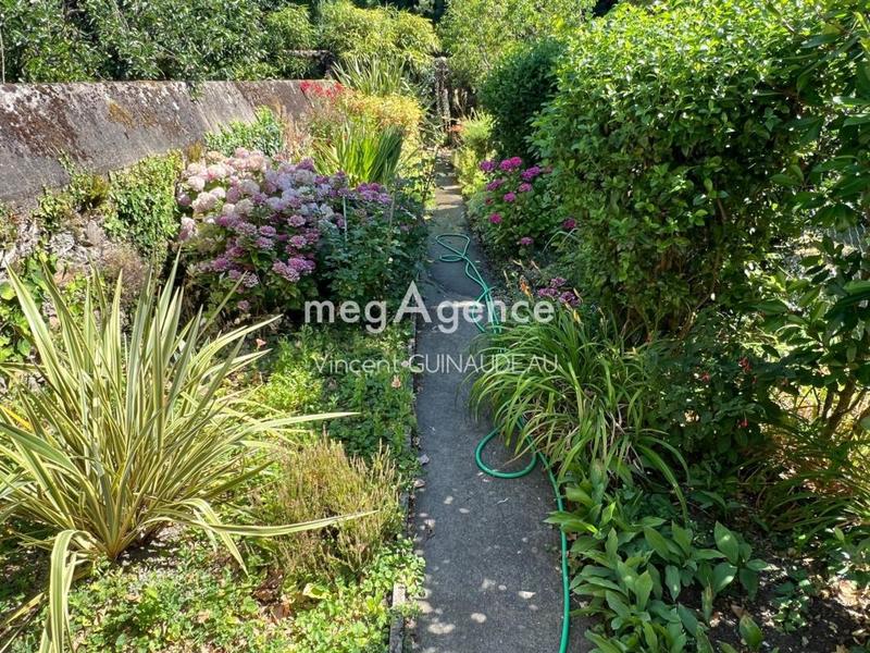 Maison - 174 m² - 9 pièces