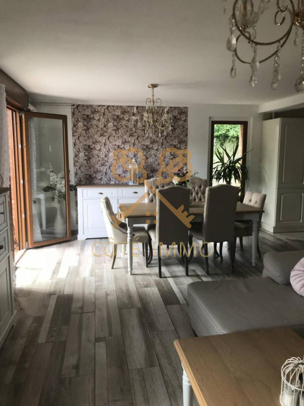 Maison - 90 m² - 6 pièces