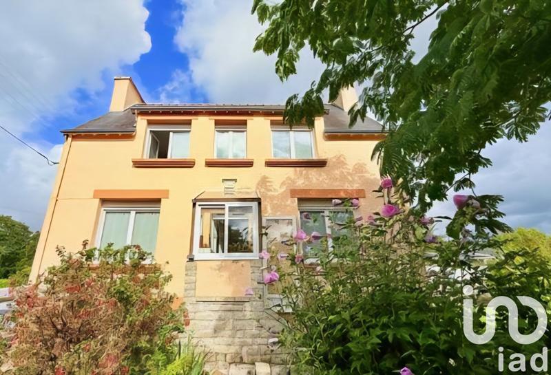 Maison - 98 m² - 5 pièces