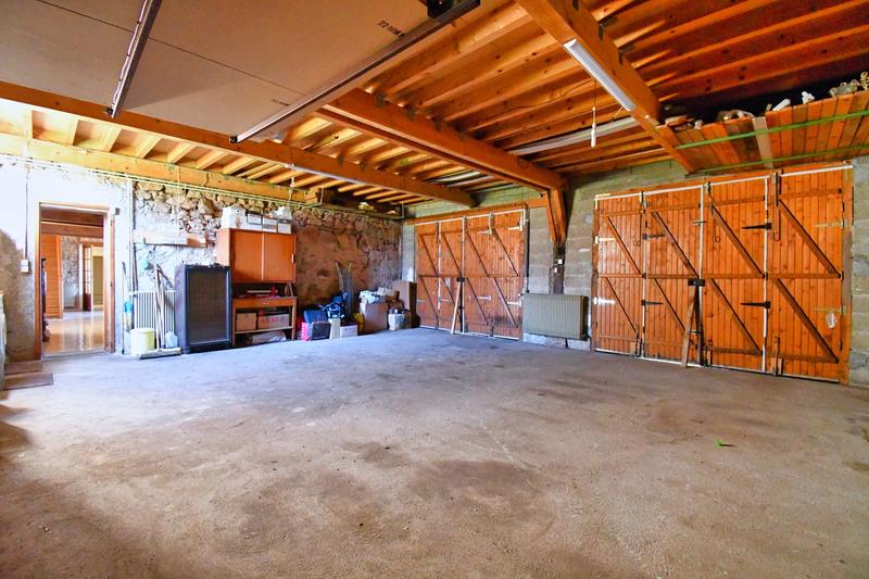 Maison ancienne - 257 m² - 9 pièces