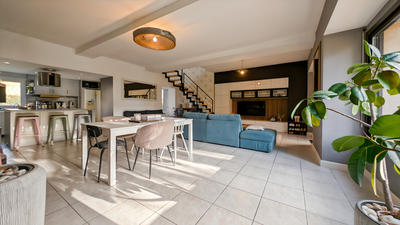 Maison - 186 m² - 6 pièces