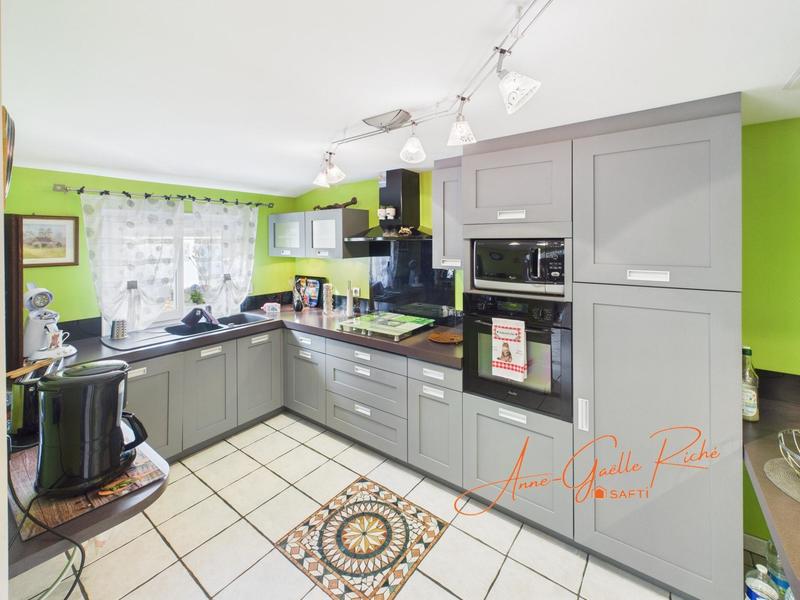 Maison - 104 m² - 5 pièces