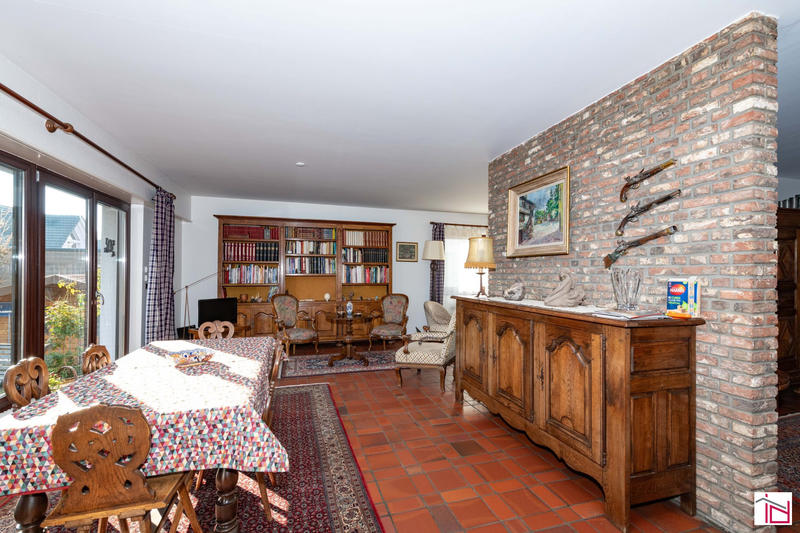 Maison - 210 m² - 7 pièces