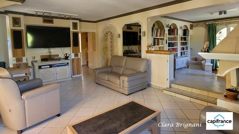 Maison de ville - 191 m² - 11 pièces