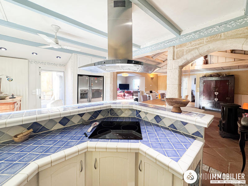 Maison - 222 m² - 4 pièces