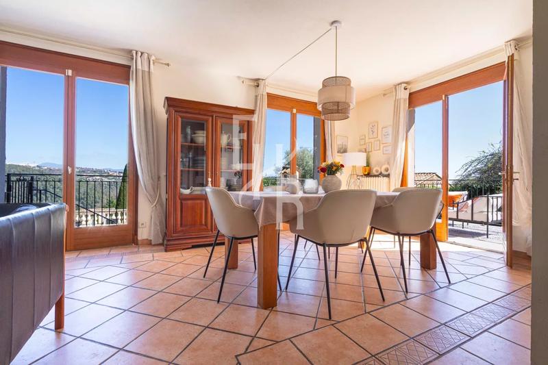 Villa - 173 m² - 7 pièces