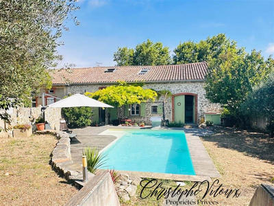 Maison - 231 m² - 7 pièces