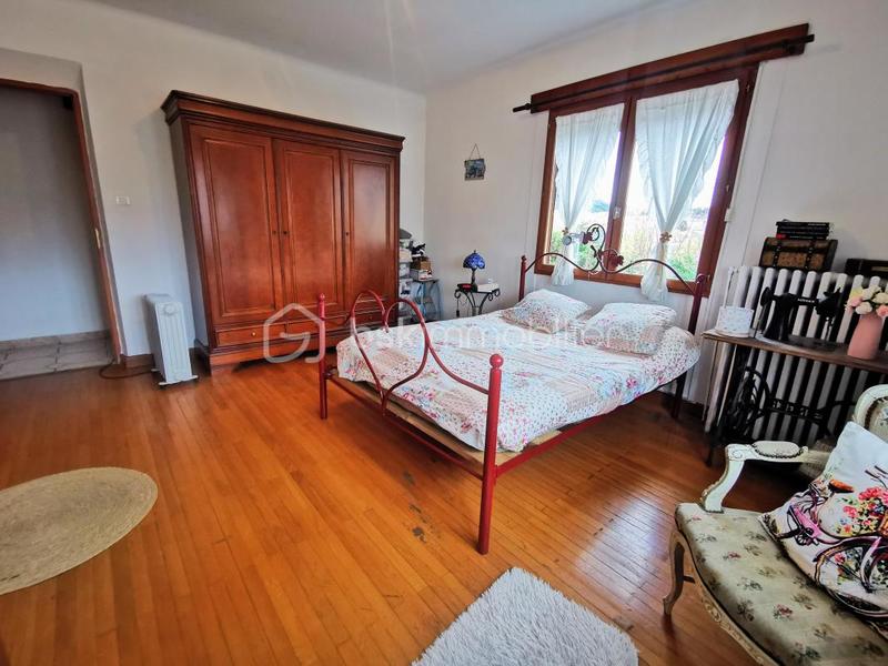 Maison - 222 m² - 10 pièces