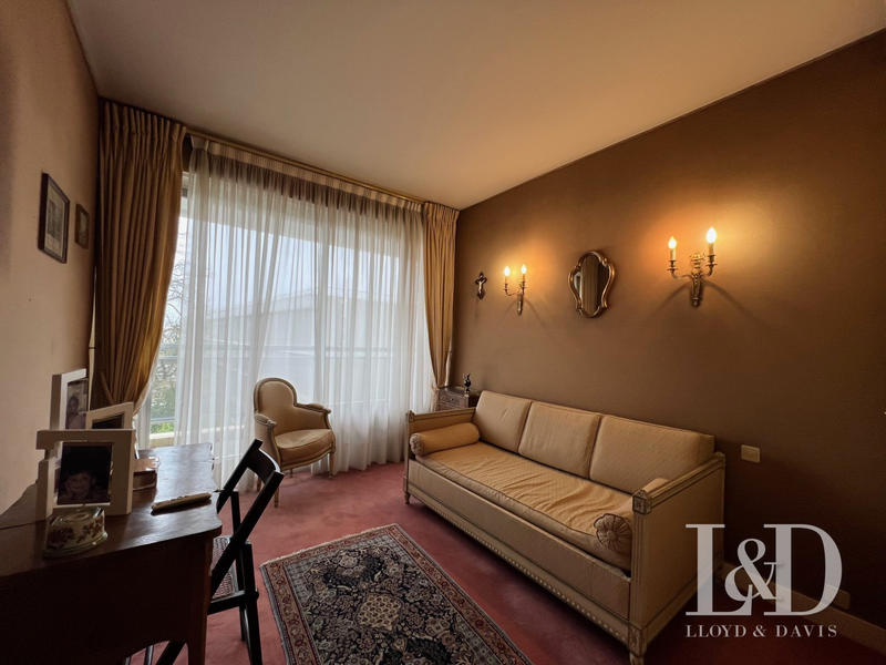 Appartement - 145 m² - 5 pièces