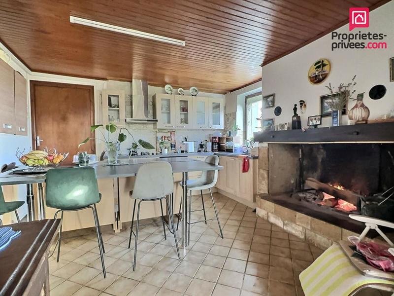 Maison - 210 m² - 9 pièces