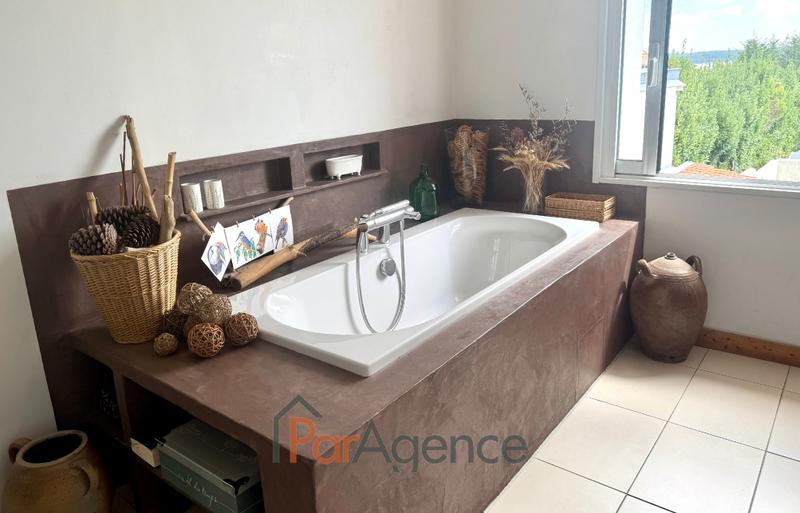 Maison - 111 m² - 6 pièces