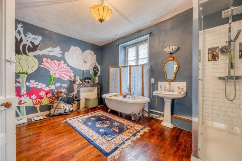 Propriété - 295 m² - 10 pièces