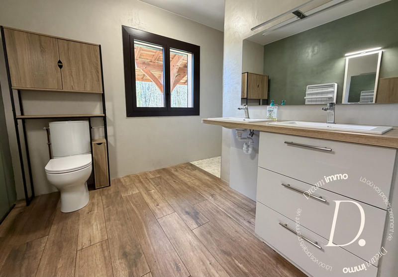 Maison - 200 m² - 4 pièces