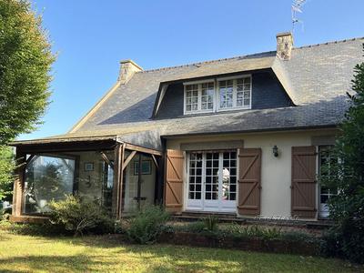 Maison - 143 m² - 6 pièces