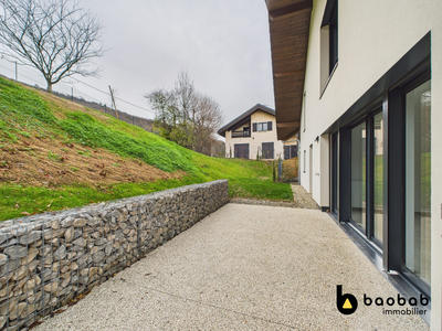 Appartement - 91 m² - 4 pièces