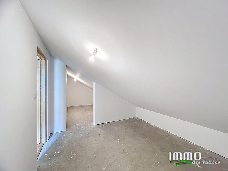 Maison - 260 m² - 6 pièces