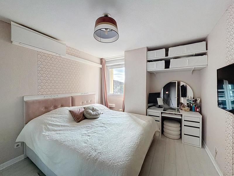 Appartement - 93 m² - 4 pièces