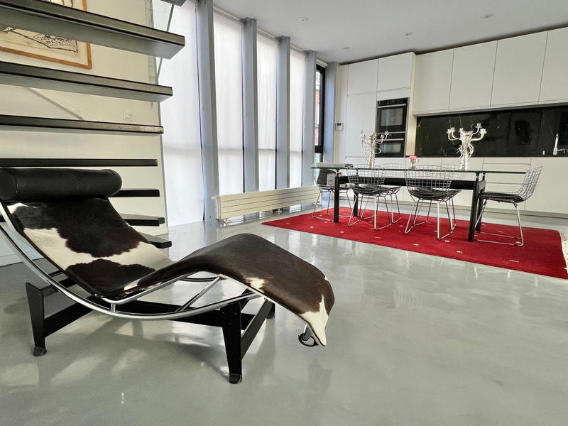 Maison - 217 m² - 6 pièces