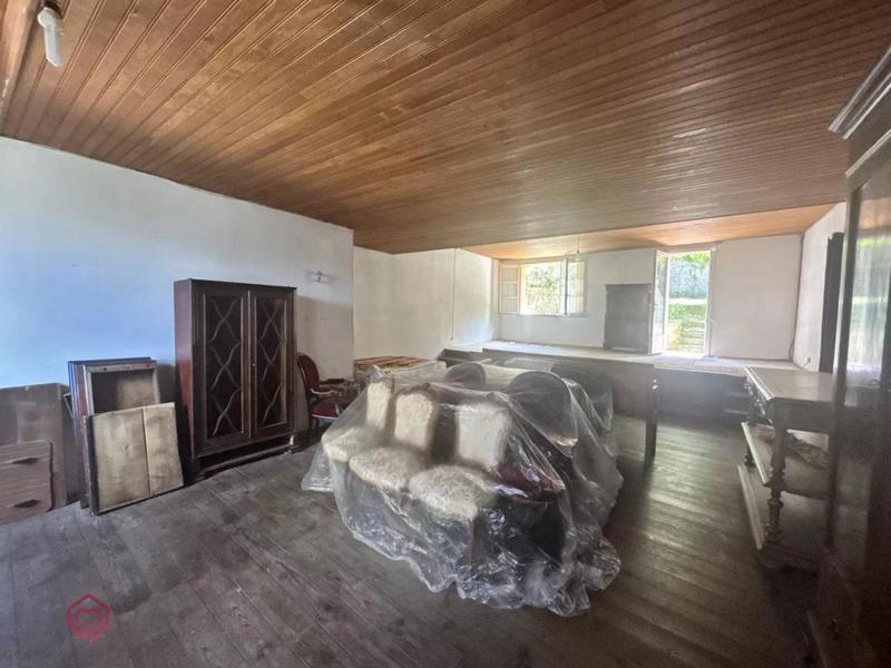 Maison - 200 m² - 7 pièces